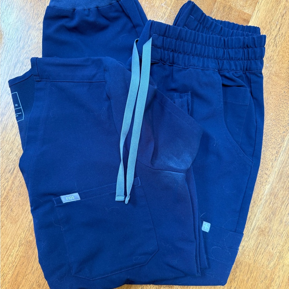 Figs set in Navy